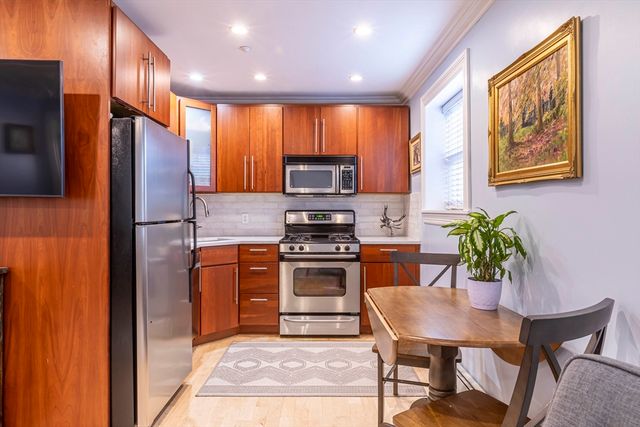 52 Cooper St. 2, Boston, MA 02113