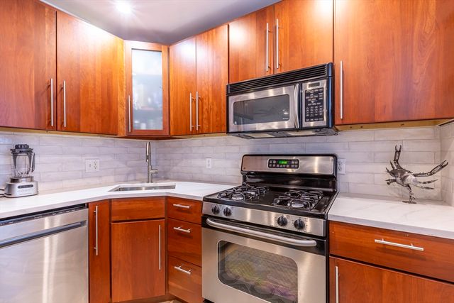 52 Cooper St. 2, Boston, MA 02113