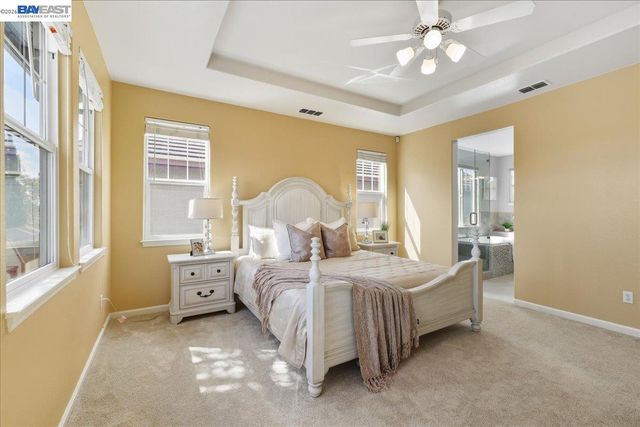 38393 Amaryllis Pl, Newark, CA 94560