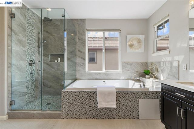 38393 Amaryllis Pl, Newark, CA 94560