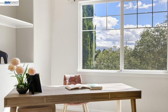 38393 Amaryllis Pl, Newark, CA 94560