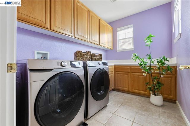 38393 Amaryllis Pl, Newark, CA 94560