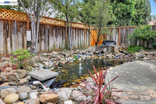 38393 Amaryllis Pl, Newark, CA 94560