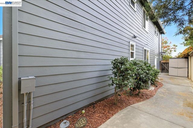 38393 Amaryllis Pl, Newark, CA 94560