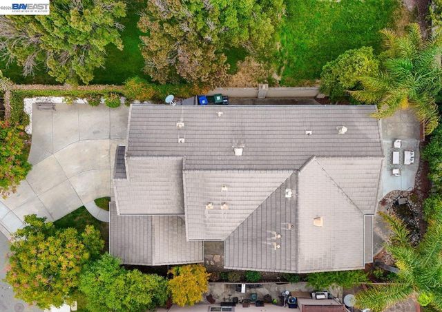 38393 Amaryllis Pl, Newark, CA 94560