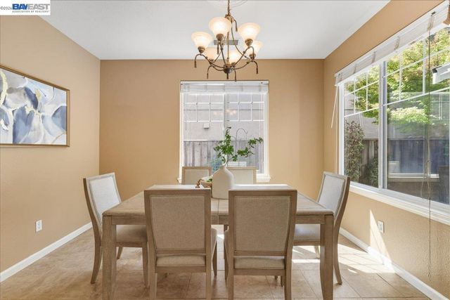 38393 Amaryllis Pl, Newark, CA 94560