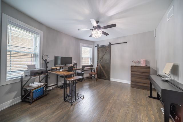 5455 W Roscoe Street, Chicago, IL 60641