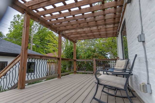 5455 W Roscoe Street, Chicago, IL 60641