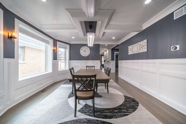 5455 W Roscoe Street, Chicago, IL 60641