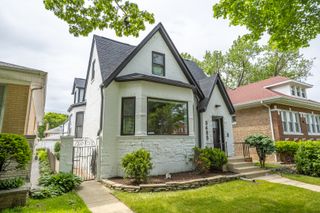 5455 W Roscoe Street, Chicago, IL 60641