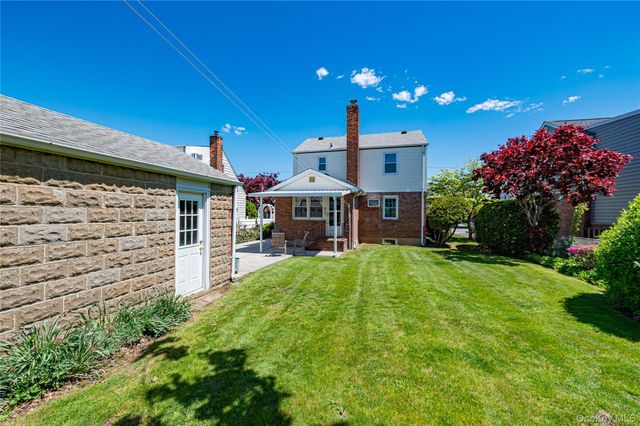 375 Latham Road, Mineola, NY 11501