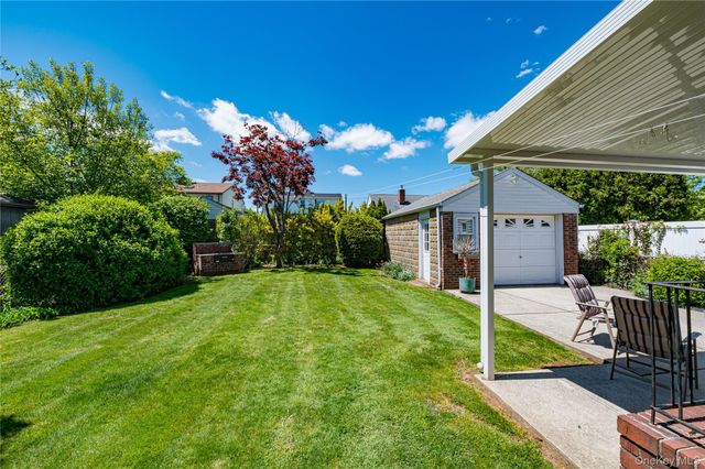 375 Latham Road, Mineola, NY 11501
