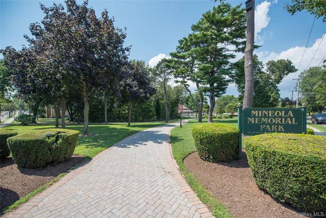 375 Latham Road, Mineola, NY 11501