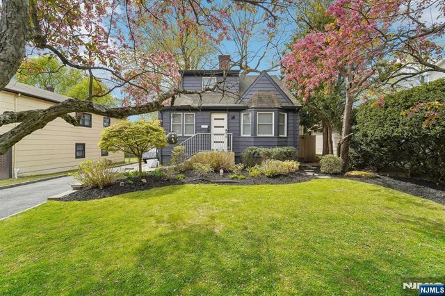 120 Gordon Avenue, Tenafly, NJ 07670