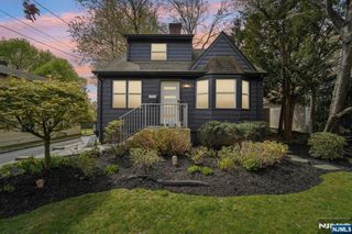 120 Gordon Avenue, Tenafly, NJ 07670