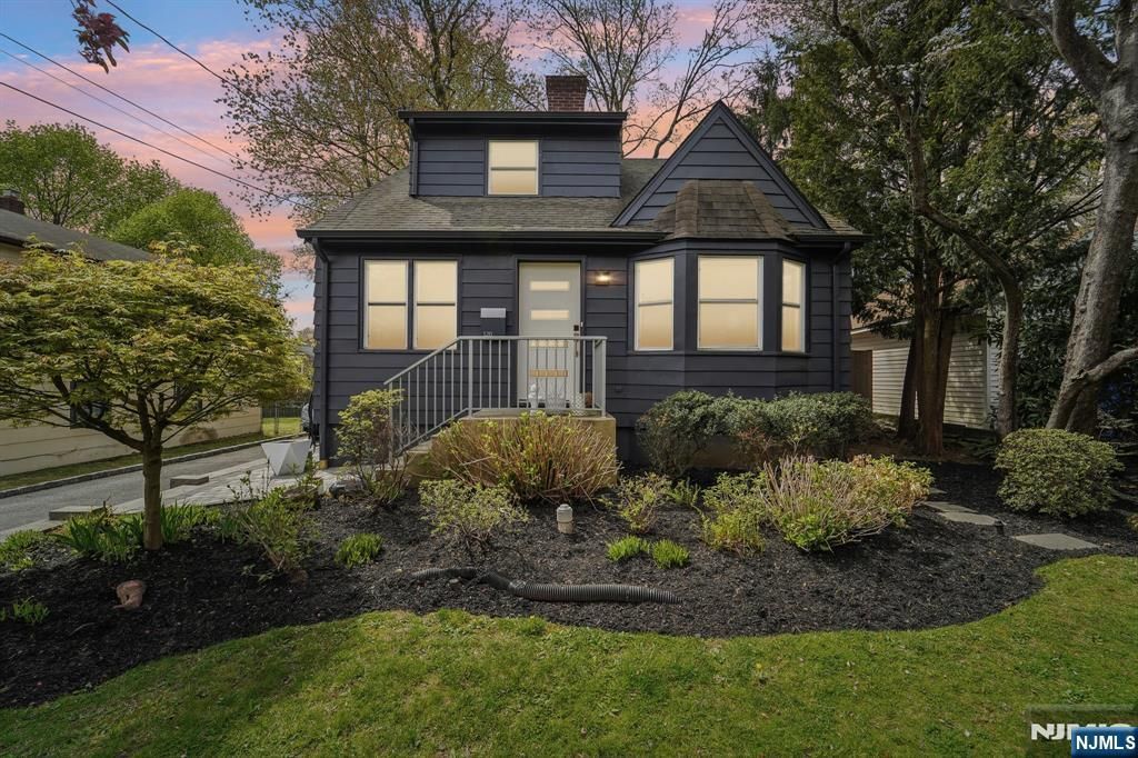 120 Gordon Avenue, Tenafly, NJ 07670