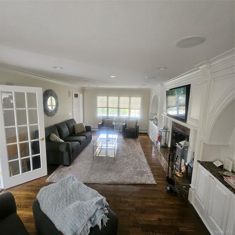 10 Foxwood Lane, Thornwood, NY 10594