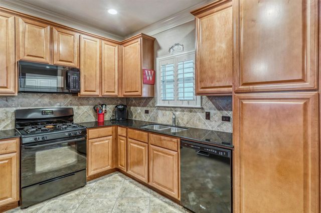 3026 Dees Circle, Sealy, TX 77474