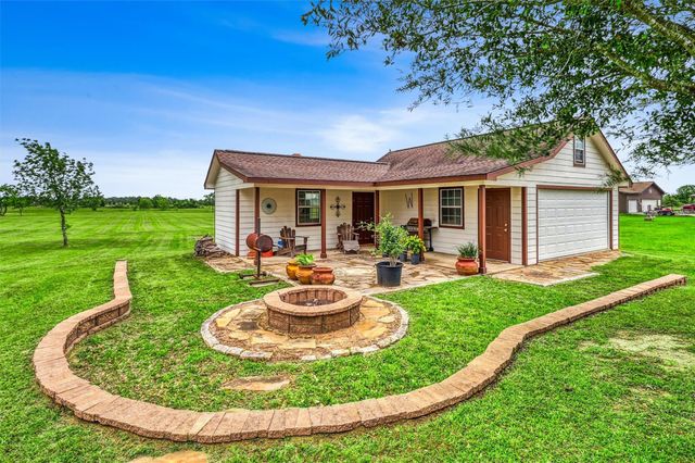 3026 Dees Circle, Sealy, TX 77474