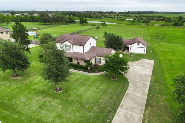 3026 Dees Circle, Sealy, TX 77474