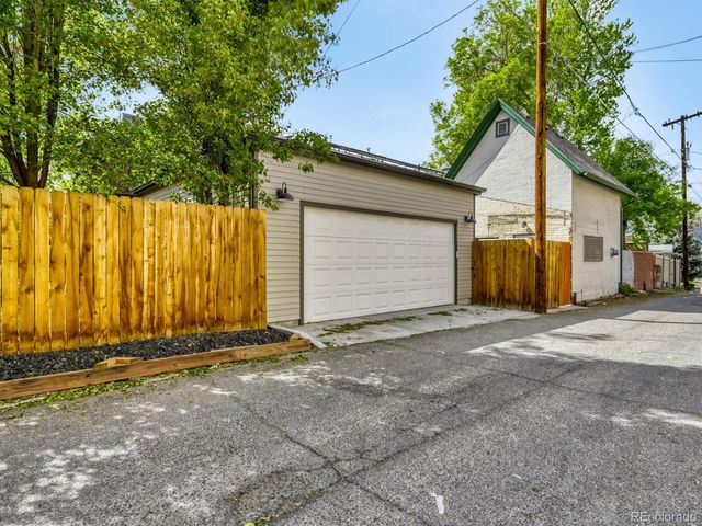 1350 Gaylord Street, Denver, CO 80206