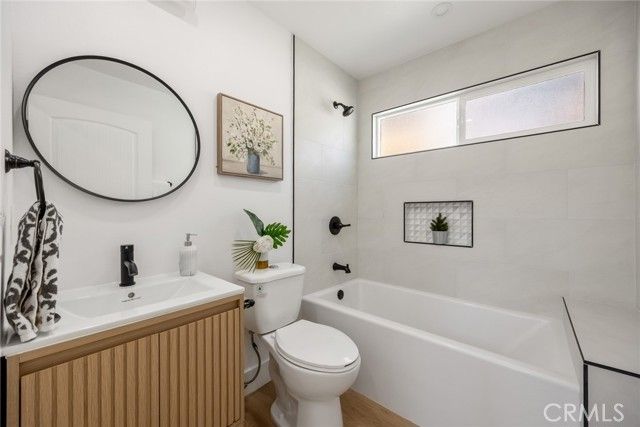 2460 Stoner Avenue, Los Angeles, CA 90064