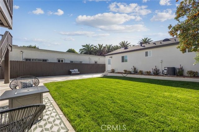 2460 Stoner Avenue, Los Angeles, CA 90064