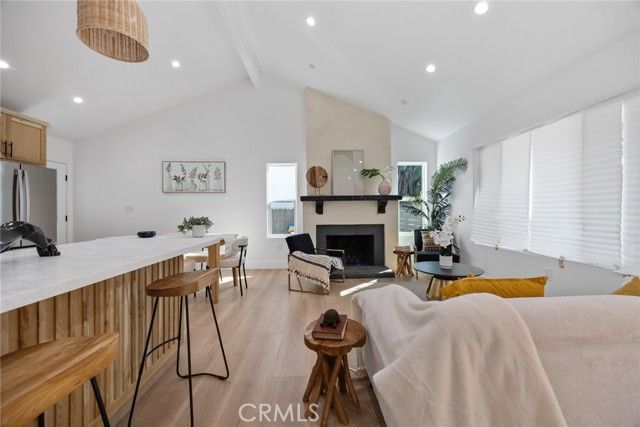 2460 Stoner Avenue, Los Angeles, CA 90064