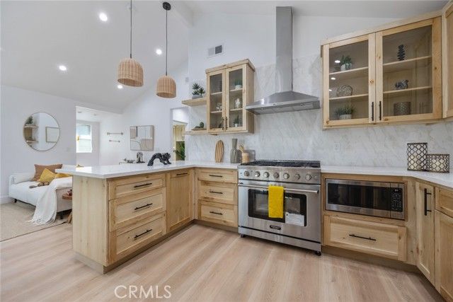 2460 Stoner Avenue, Los Angeles, CA 90064