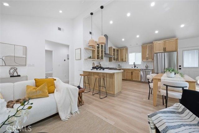 2460 Stoner Avenue, Los Angeles, CA 90064