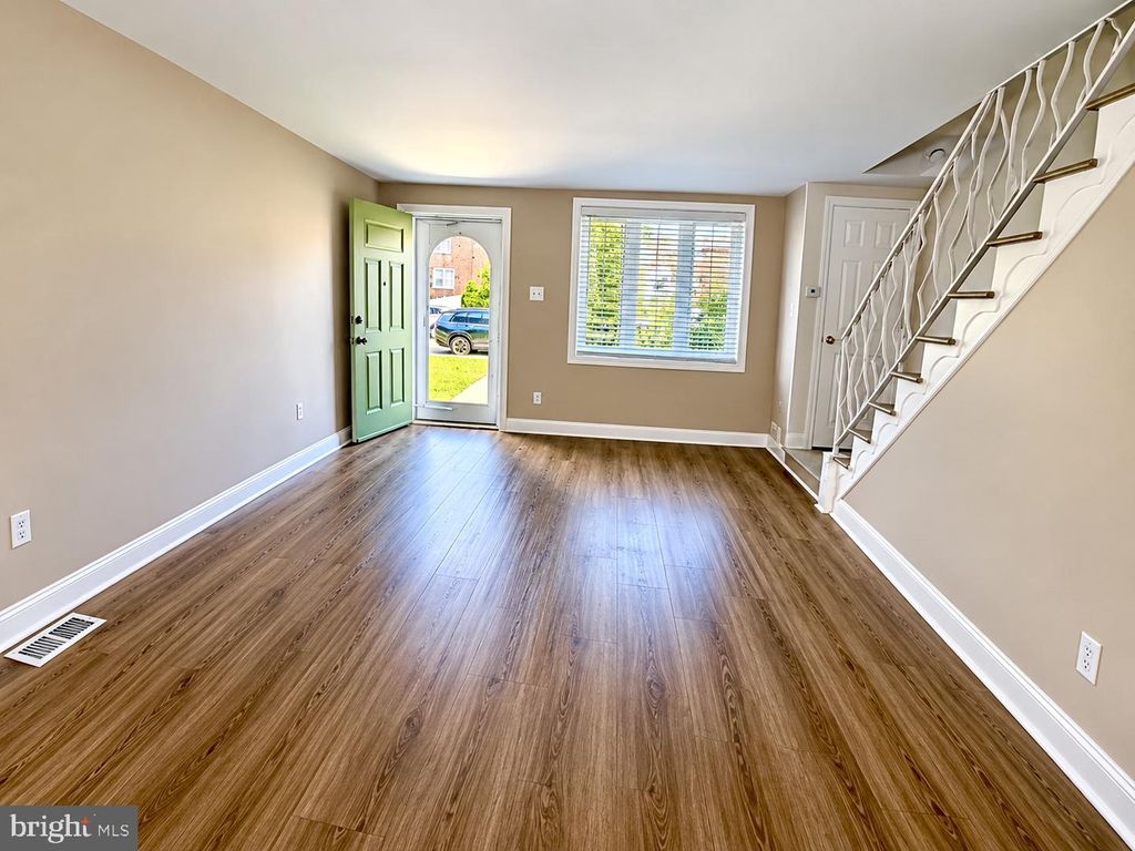 272 WESTBROOK DR, CLIFTON HEIGHTS, PA 19018 — photo 5