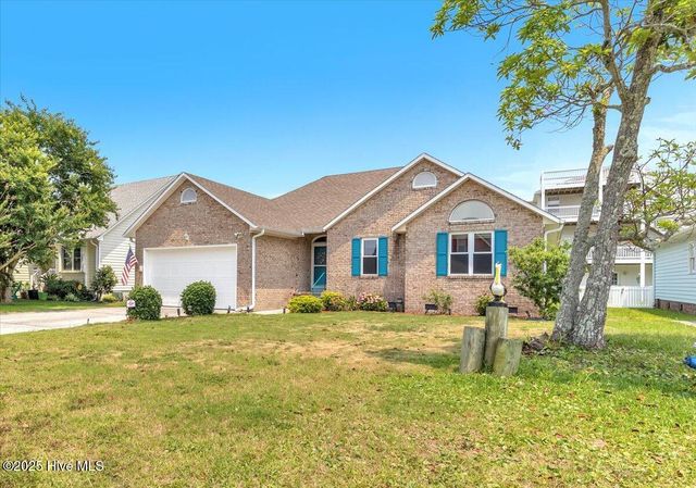 734 Sloop Pointe Lane, Kure Beach, NC 28449