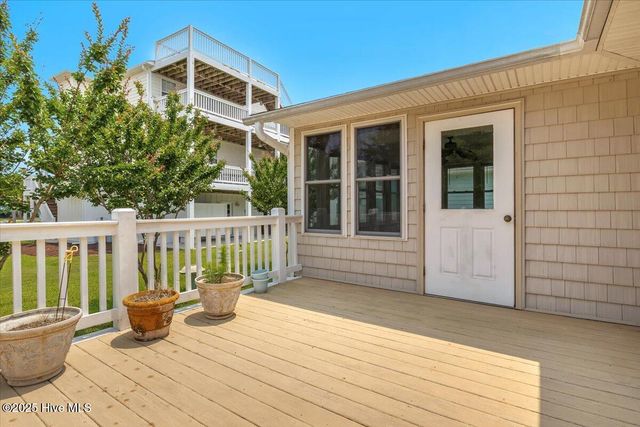 734 Sloop Pointe Lane, Kure Beach, NC 28449