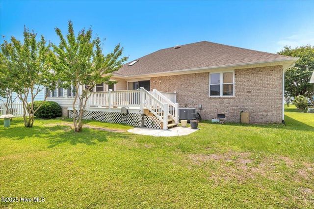 734 Sloop Pointe Lane, Kure Beach, NC 28449