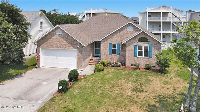734 Sloop Pointe Lane, Kure Beach, NC 28449