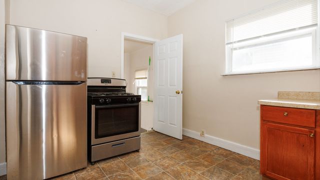 802 S Madison Street, Bloomington, IL 61701