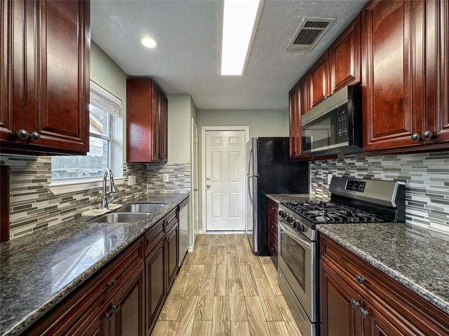 2706 Orion Drive, League City, TX 77573