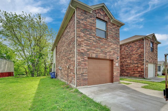 338 Castleridge Drive, Little Elm, TX 75068