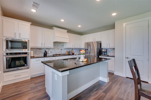 5301 Basham Lane, Denton, TX 76207