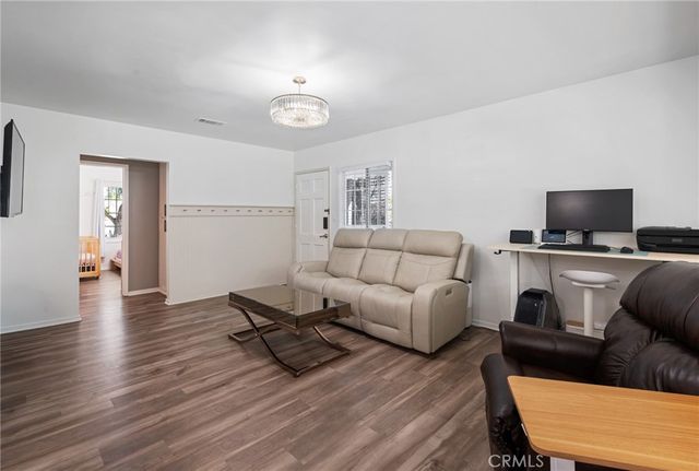 5309 Premiere Avenue, Lakewood, CA 90712