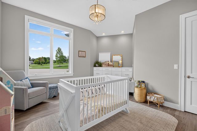 1214 Lakeshore Drive, Cedar Falls, IA 50613