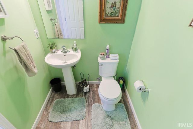 10500 Roszalka Court, Granger, IN 46530
