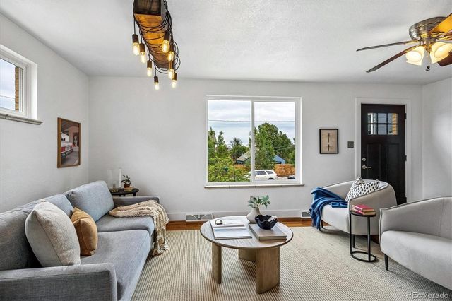 3560 N Steele Street, Denver, CO 80205