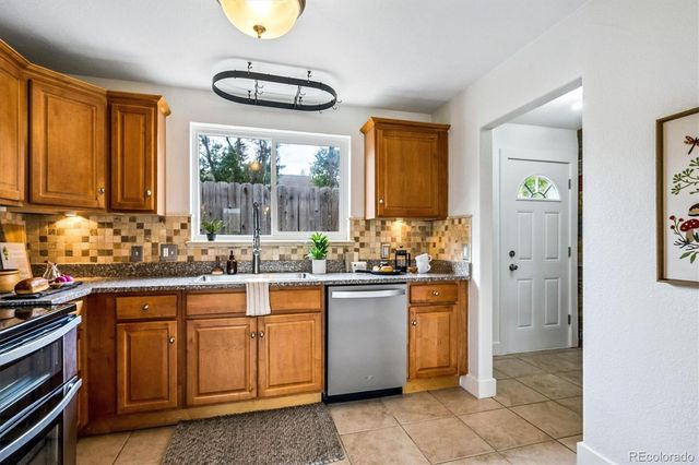 3560 N Steele Street, Denver, CO 80205
