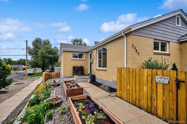 3560 N Steele Street, Denver, CO 80205
