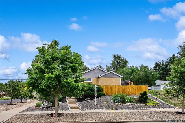 3560 N Steele Street, Denver, CO 80205
