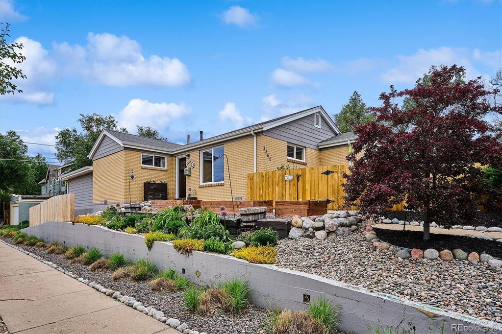 3560 N Steele Street, Denver, CO 80205