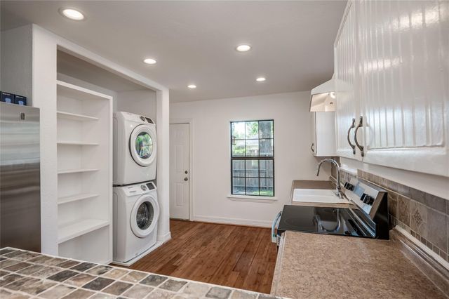 2308 Blodgett Street, Houston, TX 77004