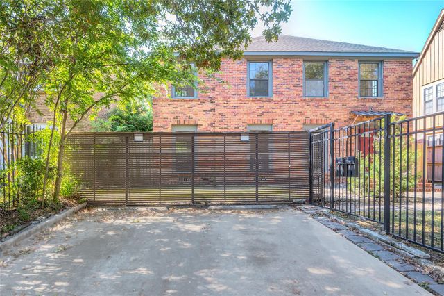 2308 Blodgett Street, Houston, TX 77004