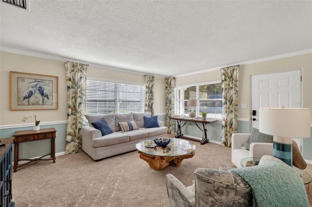 936 N BAKER STREET, Mount Dora, FL 32757